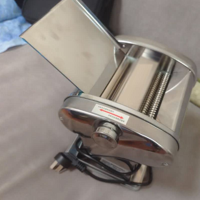 Pasta Machine Electric - Elektryczna i ręczna maszynka do makaronu